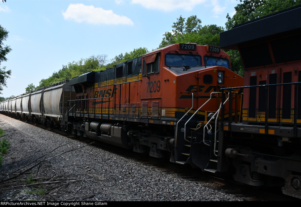 BNSF 7209 Roster shot.